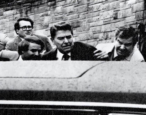 美国演员总统里根简介