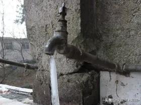 自来水水管冻了快速的化开