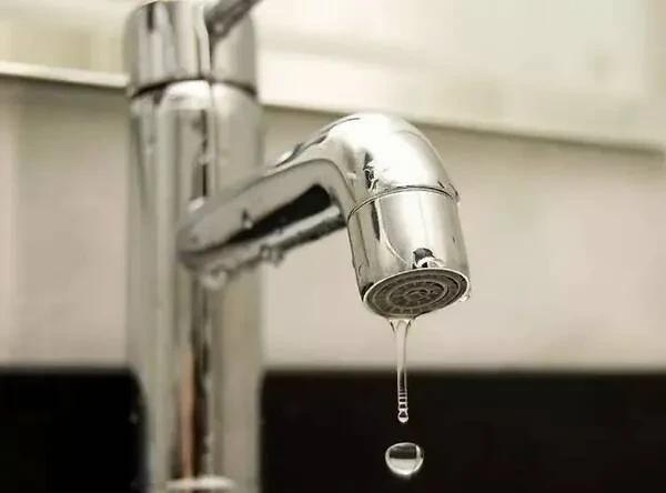 自来水水管冻了快速的化开