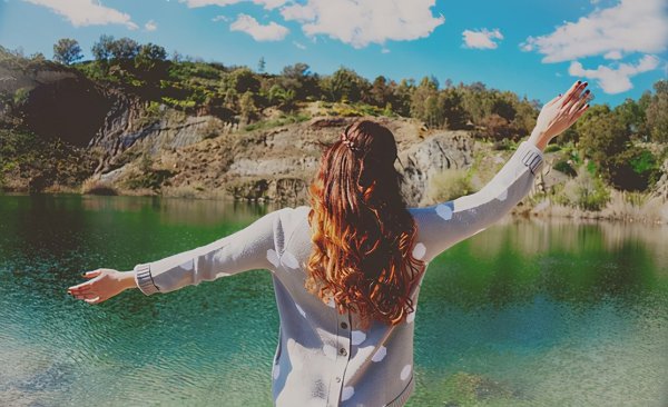 男人对待喜欢又得不到的人