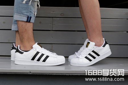 贝壳头阿迪达斯怎么辨别真假