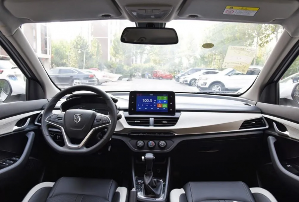 五菱宏光s和宝骏360哪个耐用