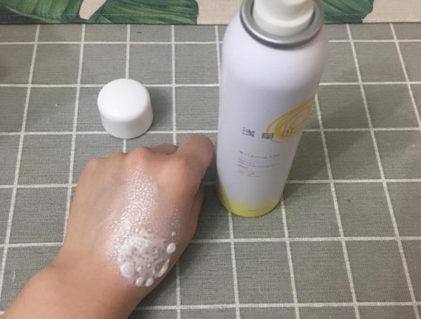 按压式防晒喷雾喷不出来怎么办