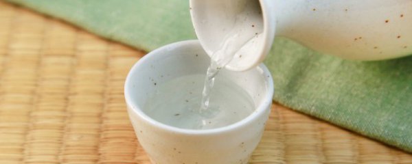 女人喝白酒的好处和坏处