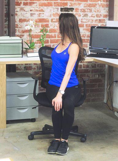 坐在办公桌前可以做的运动