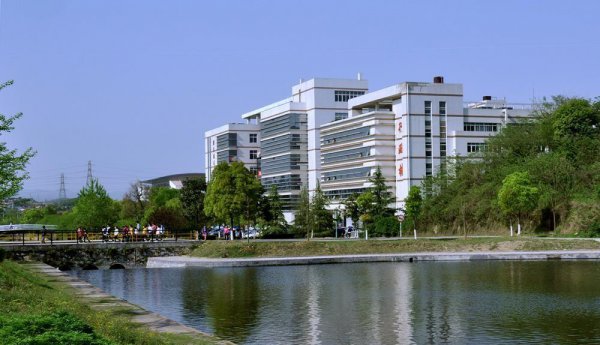 长江大学和三峡大学哪个强一些