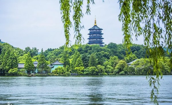 老年人旅游适合去哪里