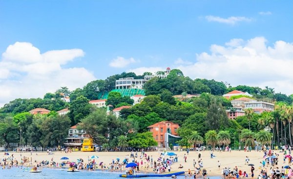 老年人旅游适合去哪里