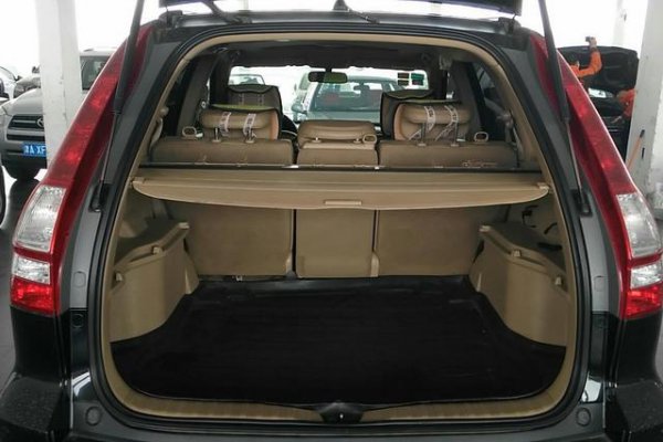 为什么很多人开着SUV却都想换成轿车