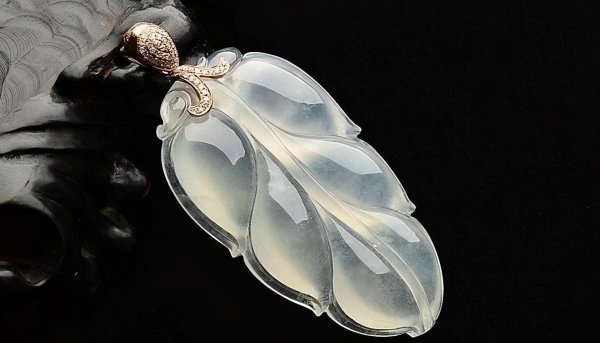 翡翠叶子有什么寓意