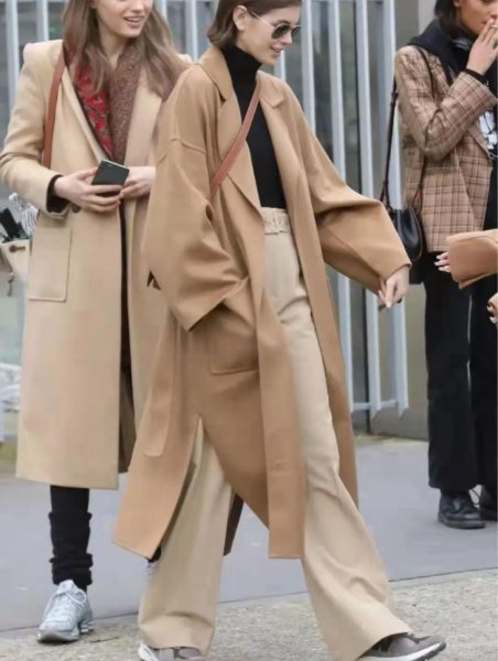 驼色大衣配什么内搭颜色好看