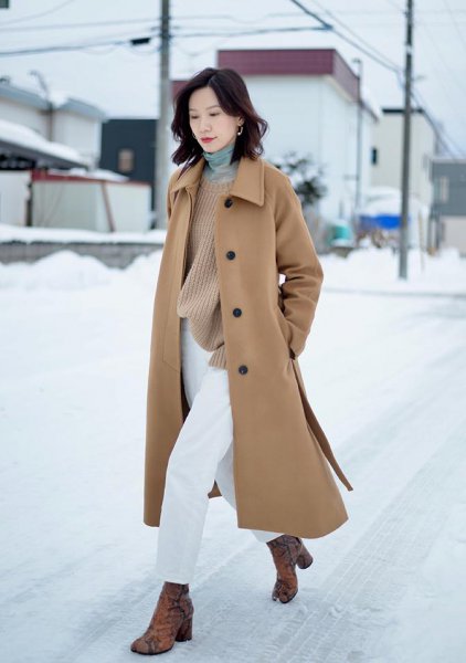 驼色大衣配什么内搭颜色好看