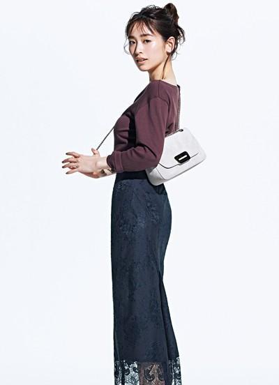 蕾丝半身裙搭配什么上衣好看