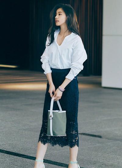 蕾丝半身裙搭配什么上衣好看