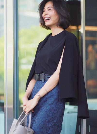 蕾丝半身裙搭配什么上衣好看