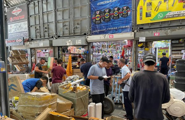 哈萨克斯坦人口面积简介