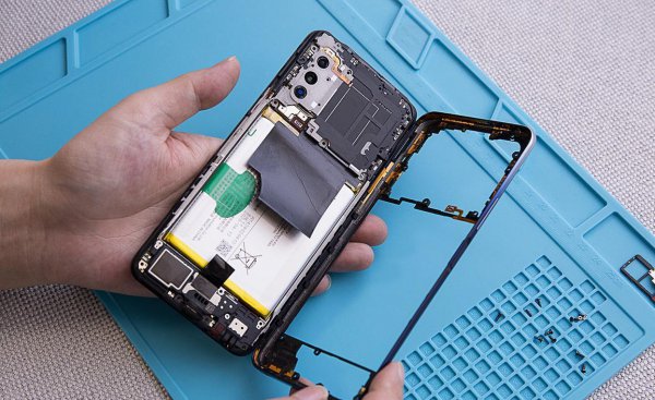 手机自动开关机是什么原因造成的