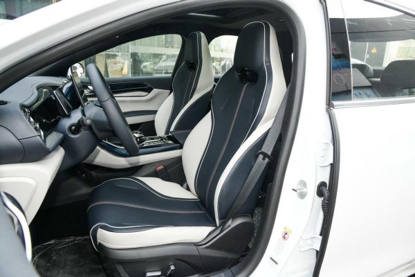 油电混合车型推荐10万左右