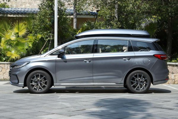 油电混合车型推荐10万左右