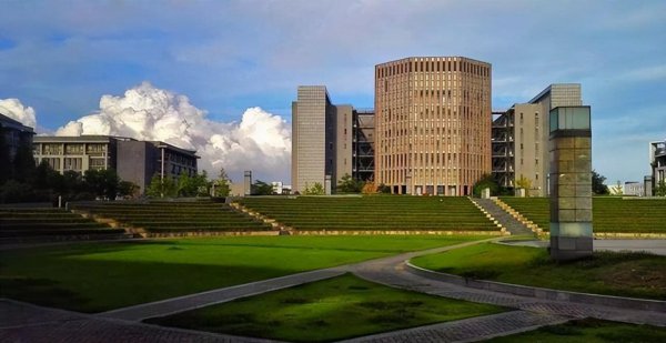 安徽大学是211吗