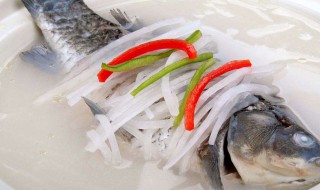 鲫鱼汤嘌呤高吗 鲫鱼汤嘌呤高不高呢