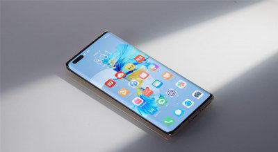 手机曲屏和直屏有什么区别 分析曲面屏和直屏各自优缺点