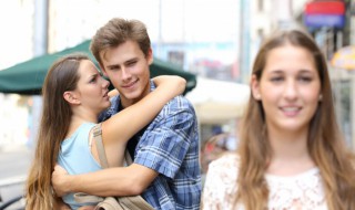 梦见自己老公和别的女人在一起 梦见老公跟别的女人在一起什么意思