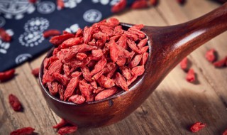 枸杞放久了变粘能吃吗 枸杞放久了能不能吃