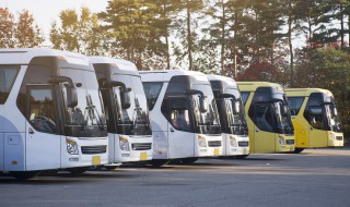 冬天冷车启动怎么升档 冬天冷车启动如何升档