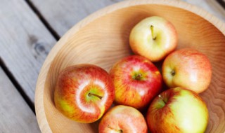苹果桃子能不能一起吃 苹果和桃子适合一起吃吗