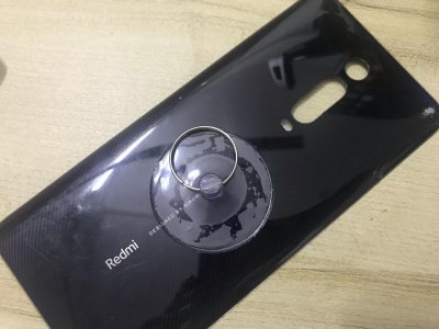 手机后盖怎么打开教程 自己修手机拆开后盖的步骤