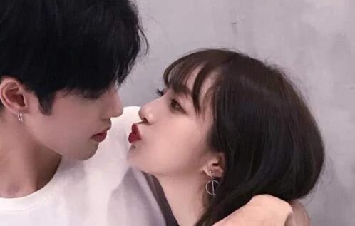 女朋友不开心怎么哄异地恋