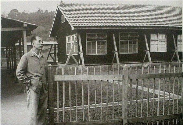 关于张学良的一生简述