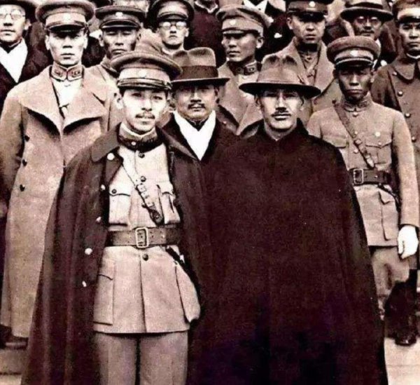 关于张学良的一生简述