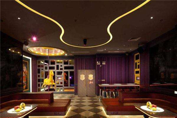 ktv包厢里面有监控吗