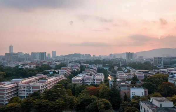 华南农业大学是211吗