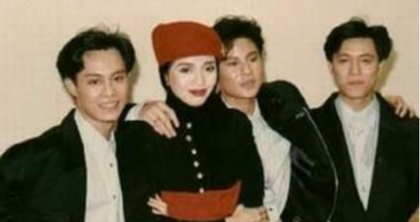 草蜢乐队成员名字及简介