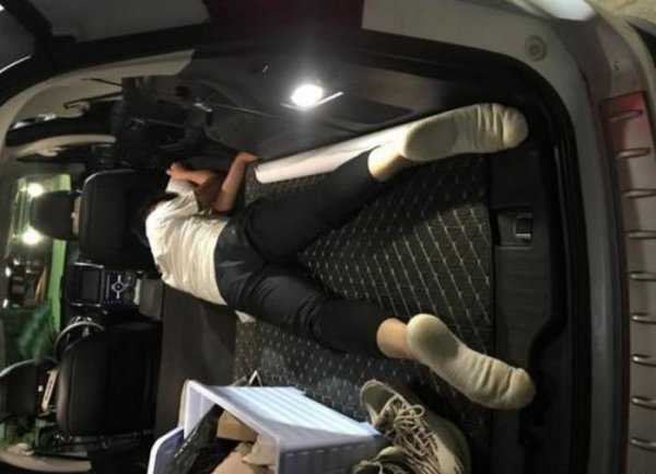 不发动车可以睡一夜吗