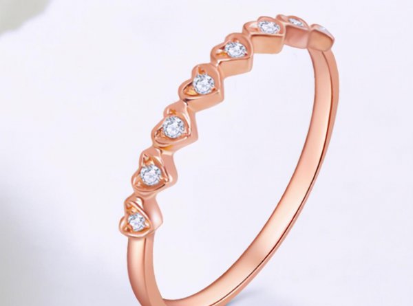 玫瑰金会掉色吗