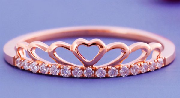 玫瑰金会掉色吗