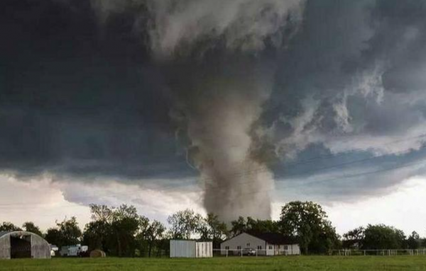 龙卷风的形成原理简单解释