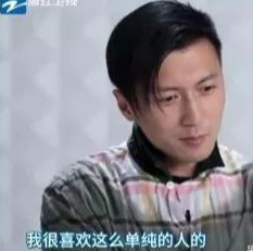 王菲比谢霆锋大多少