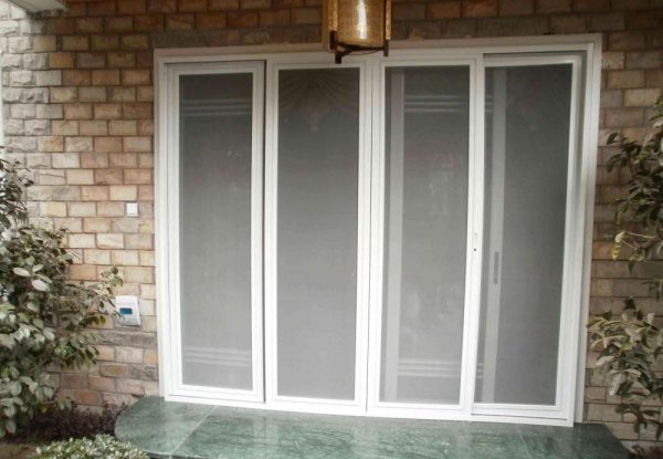 灯光下的小飞虫怎么消灭