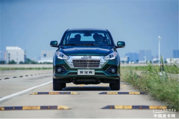 柴油皮卡车哪个牌子好又便宜