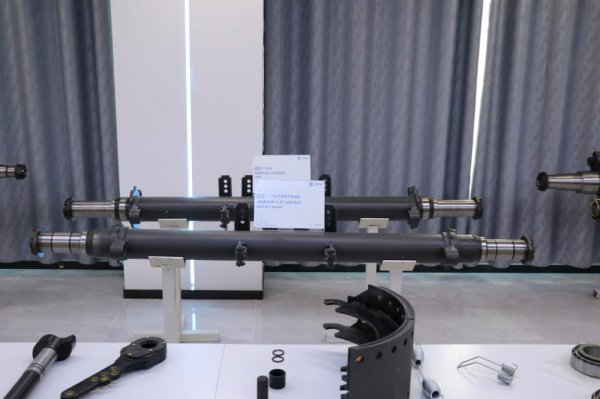 车轴是车的哪个部位图解