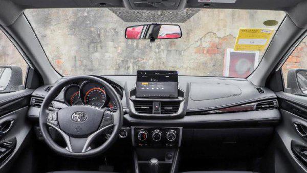 女士开什么车比较好10万左右