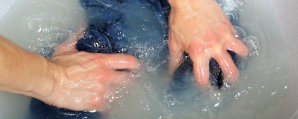 羊绒衣服能水洗吗