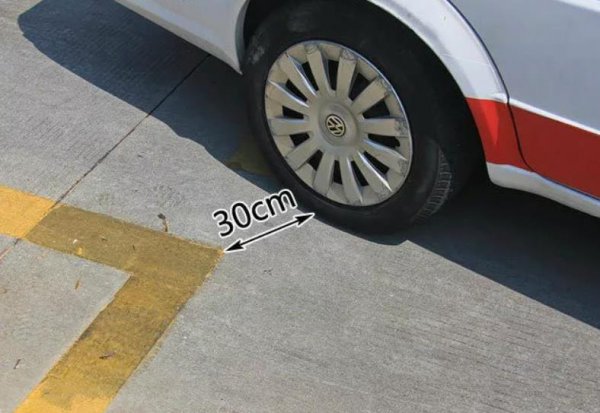 学车科二倒车入库技巧教程