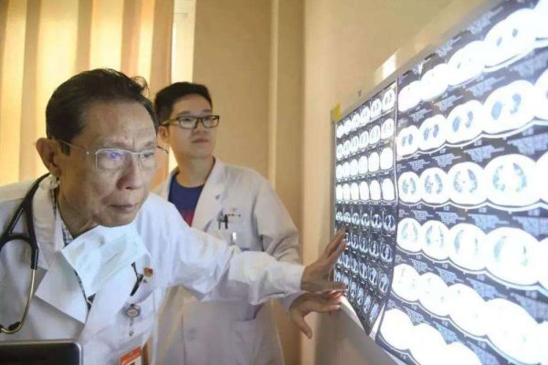 上海中医药大学是几本学校