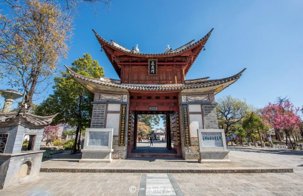 洱海的海拔是多少米